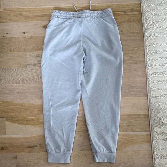 Old Navy Women’s High-Rise Joggers - Picture 7 of 9